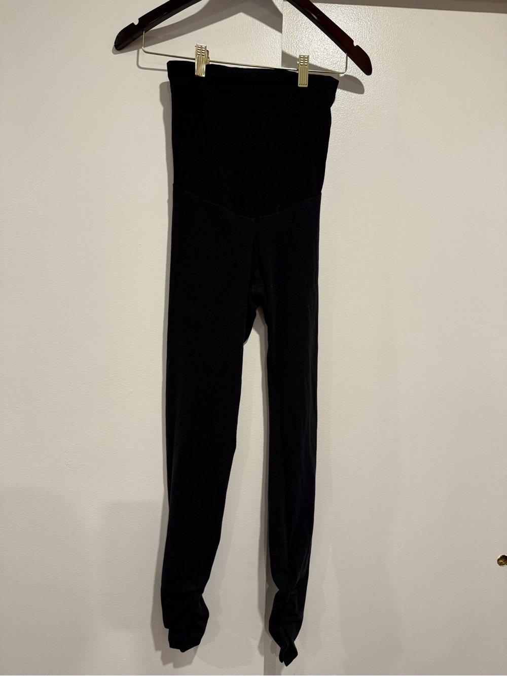 Motherhood Maternity Black High-Rise Maternity Leggings size Small